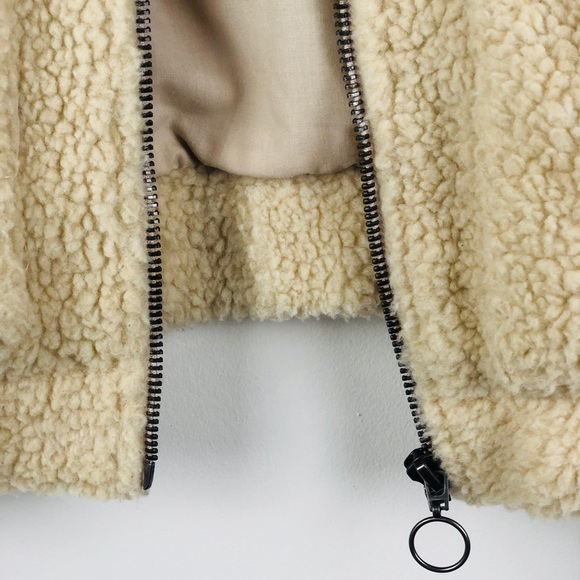 Large Sherpa Jacket - Picture 5 of 11